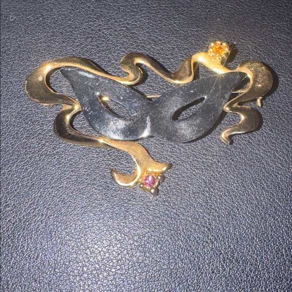 Gold & Silver Masquerade Mask Brooch - Picture 2 of 3